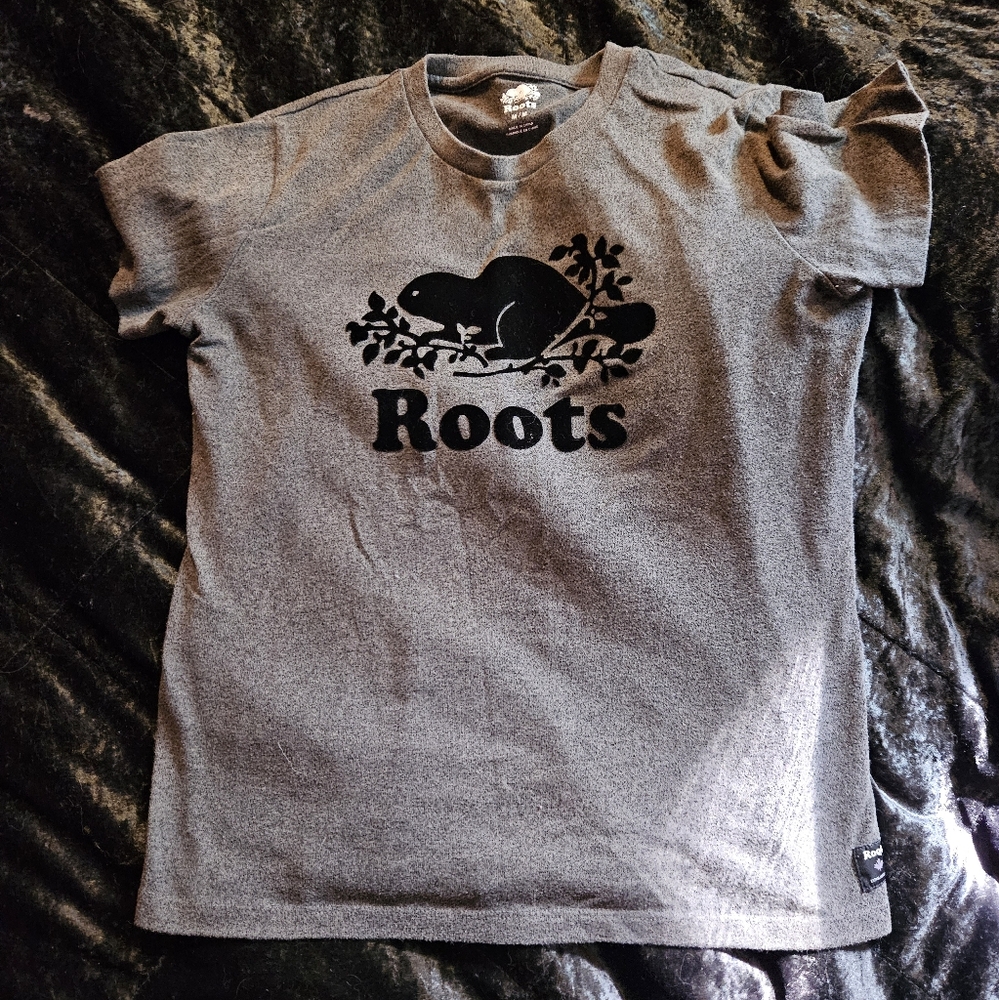 Roots t-shirt  - size Medium